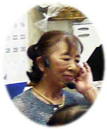 きょうのボランティアさんは、ポップスディオのみなさんの素晴らしい尺八の演奏と阿久澤さんによる歌謡曲の独唱でした。