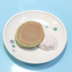 今日のおやつは【緑茶パンケーキ】でした。